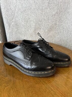 Dr. Martens Brogues 3989